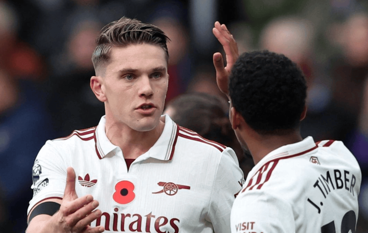 英超夺冠最大热门诞生：25分领跑，9连胜，连续7场零封